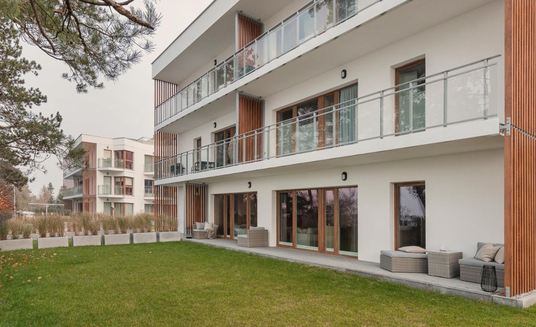 Let'S Sea - 2 Bedroom - Premium Baltic Apartment With Front Sea View Garden And Spa Access Гонски Экстерьер фото